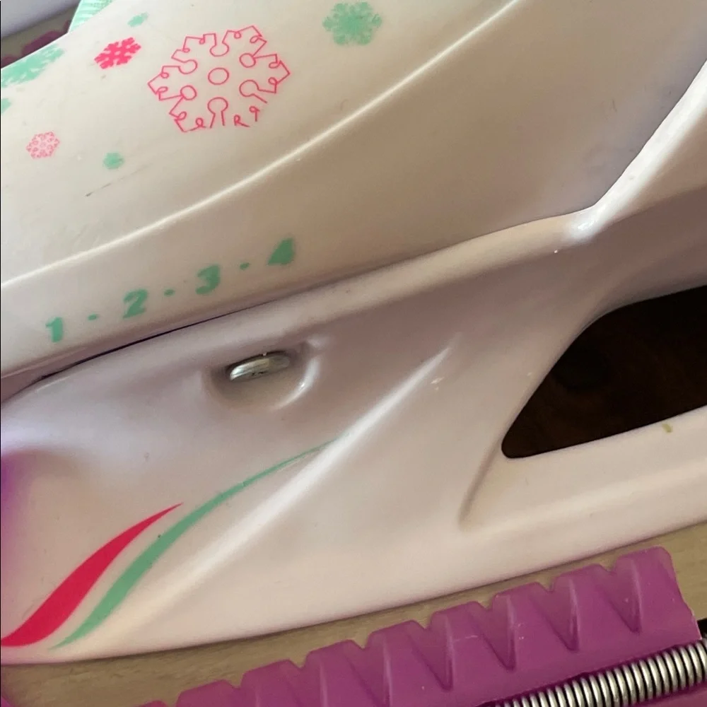 Athletic Pink and White ice skates with Bag adjustable size 1-4 - Picture 4 of 4